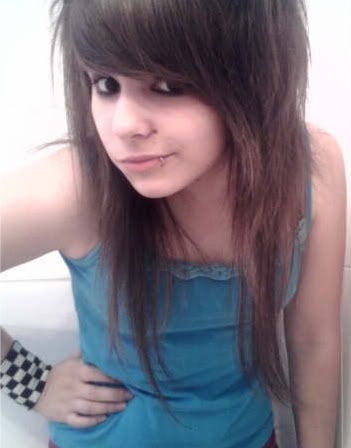 cute emo hairstyles with bangs. emo hairstyles for girls 2011.