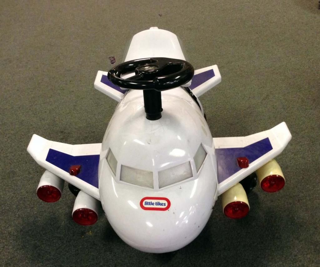 Little Tikes Ride On Jumbo Jet Airplane Rechargeable Battery Brand New